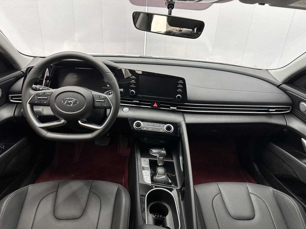 Hyundai Elantra 2021 Модель 1.5L CVT GLX Elite Edition - Huishida Trading