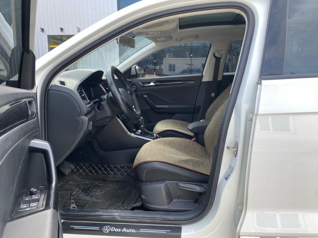 Volkswagen T-ROC 2021 280TSI DSG Двухколесный привод Comfort Connect Edition - Huishida Trading