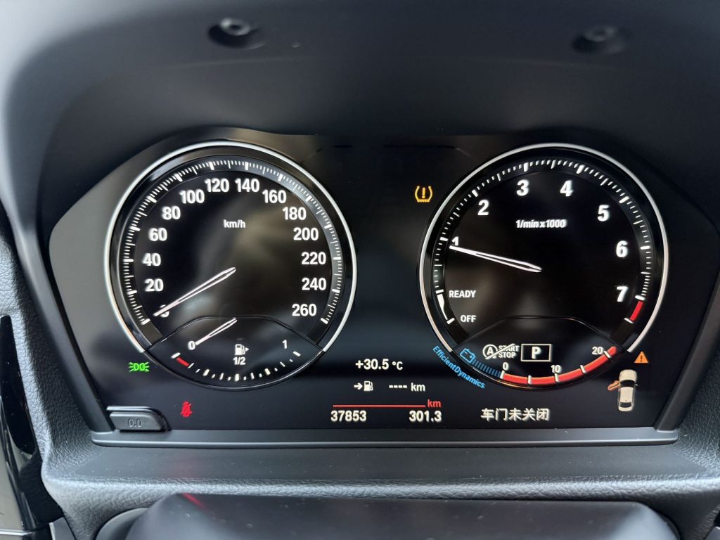 BMW 1 серии 2022 года 120i M Sport Night Edition - Huishida Trading