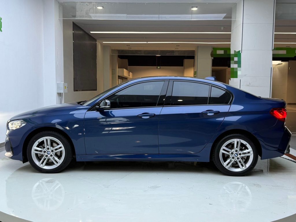 BMW 1 серии 2022 года 120i M Sport Night Edition - Huishida Trading