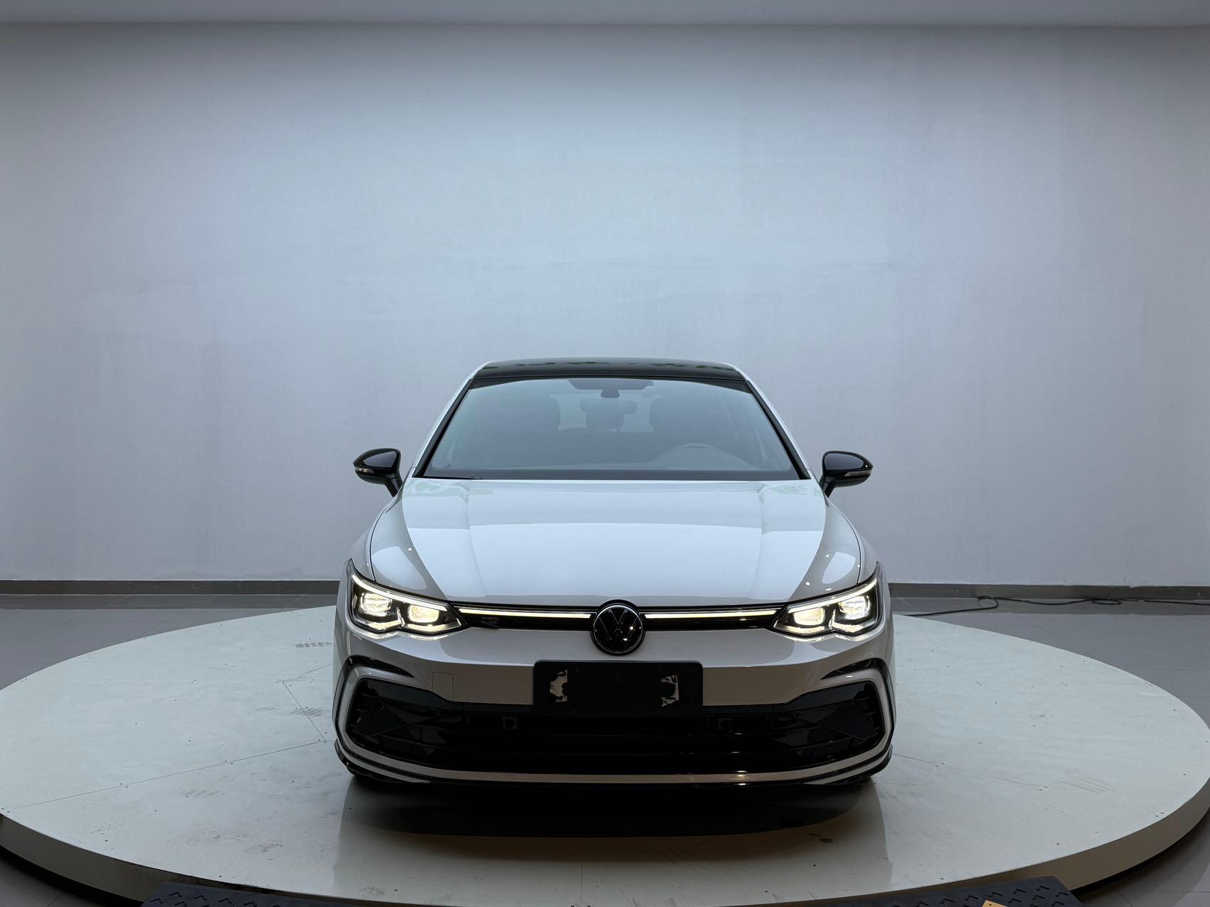 Volkswagen Golf   2021 года  280TSI DSG R-Line