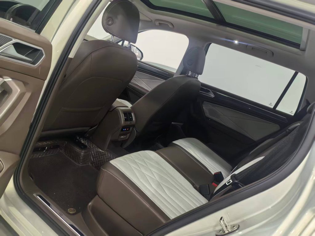 Volkswagen Tiguan L 2023 330TSI Automatic 2WD R-Line Premium Edition - Huishida Trading