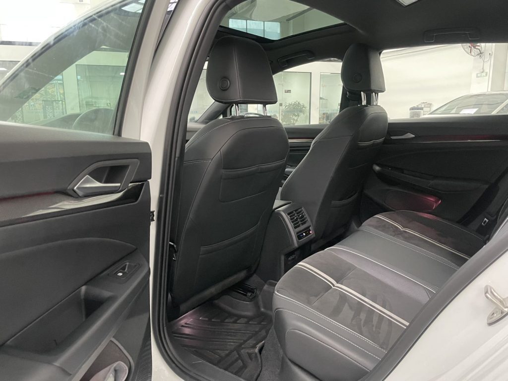 Volkswagen Golf 2021 280TSI DSG R-Line - Huishida Trading