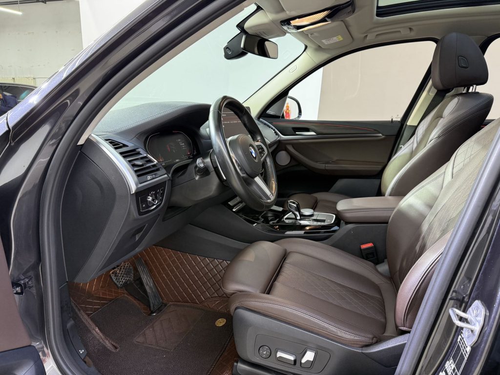 BMW X3 2022 xDrive30i Leading Edition M Night Package - Huishida Trading