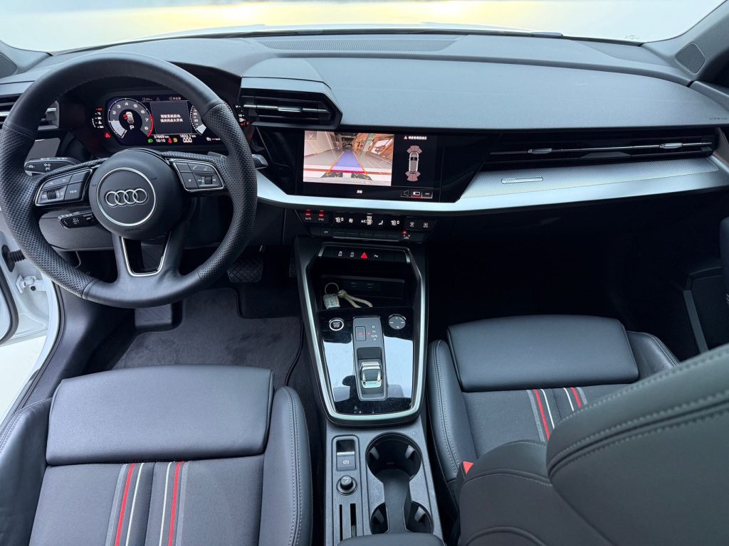 Audi A3 2021 Sportback 35 TFSI Спортивный стиль - Huishida Trading