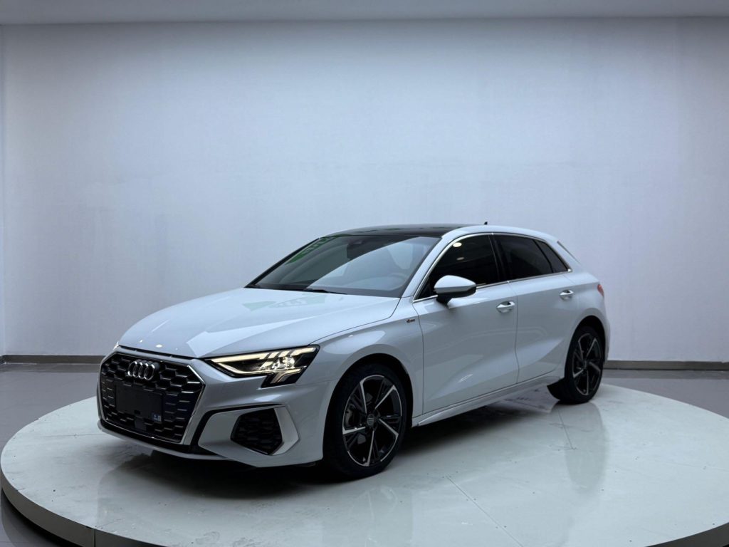 Audi A3 2021 Sportback 35 TFSI Спортивный стиль - Huishida Trading