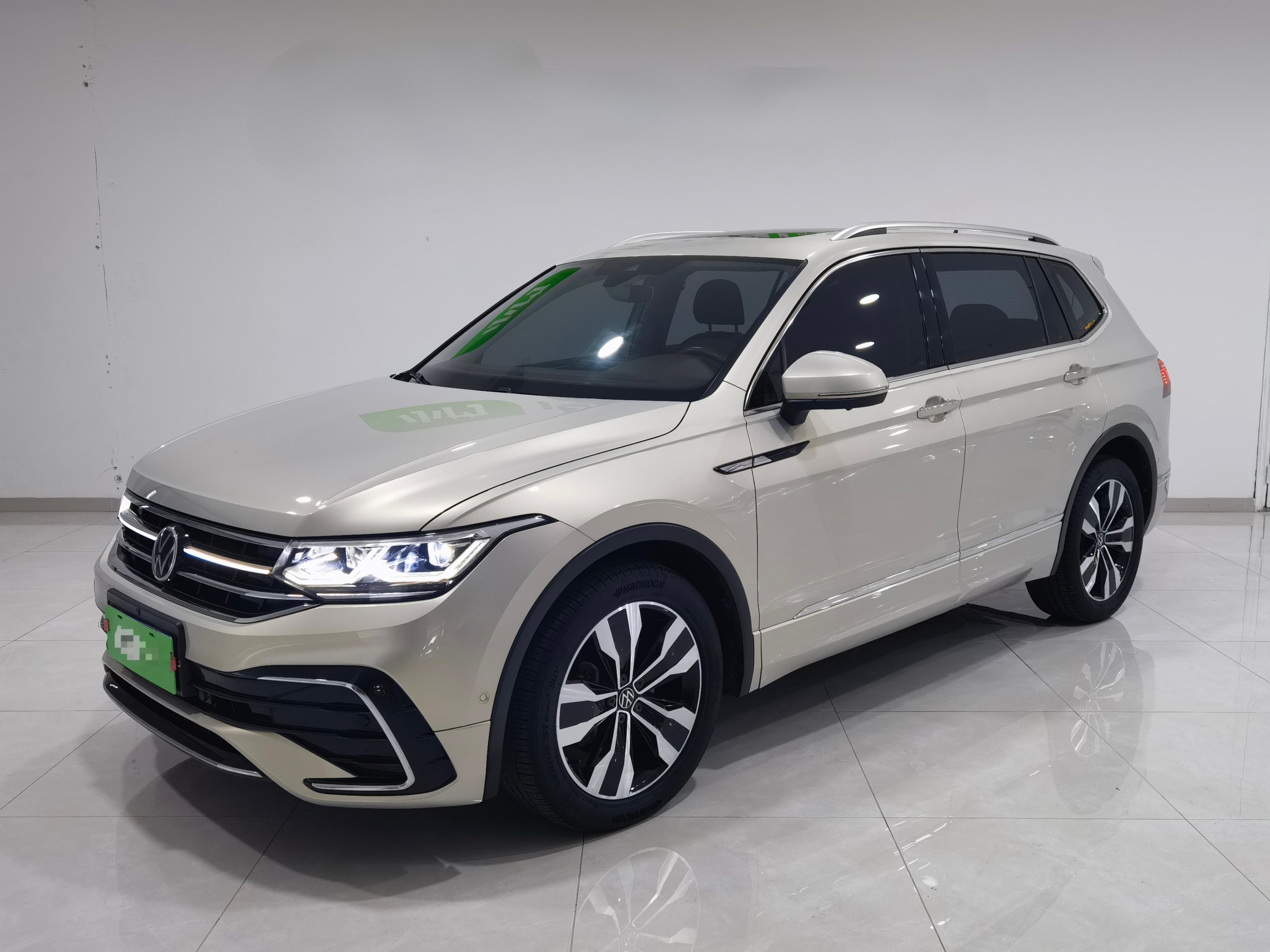Volkswagen Tiguan L   2022 года  380TSI  Автоматическая коробка передач, полный привод, R-Line Flagship Edition, 7-местный