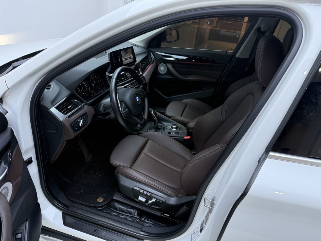 BMW X1 2022 sDrive20Li Fashion Edition - Huishida Trading