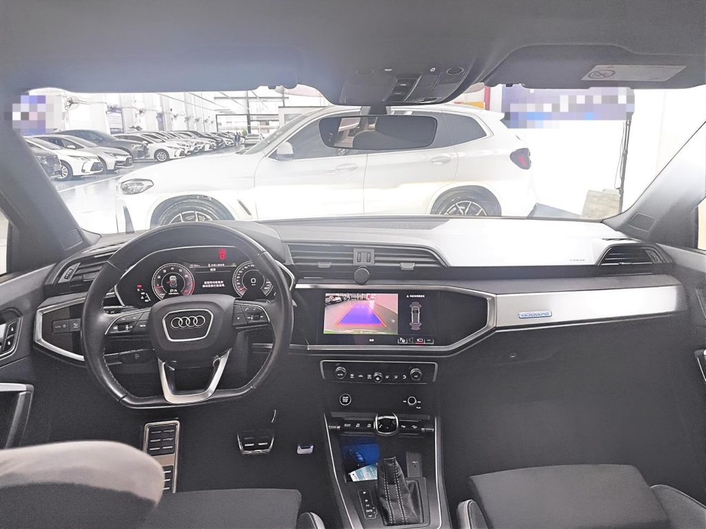 Audi Q3 2022 45 TFSI quattro Sporty Style - Huishida Trading