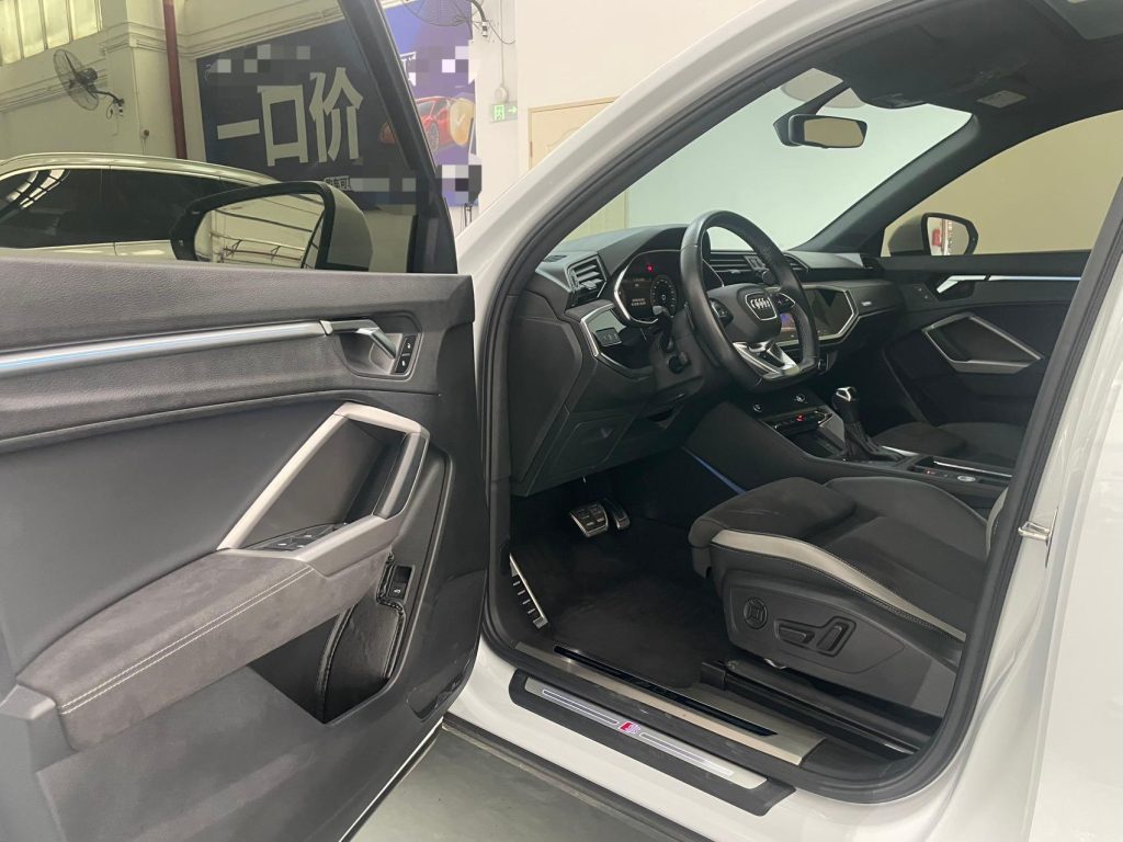 Audi Q3 2022 45 TFSI quattro Sporty Style - Huishida Trading