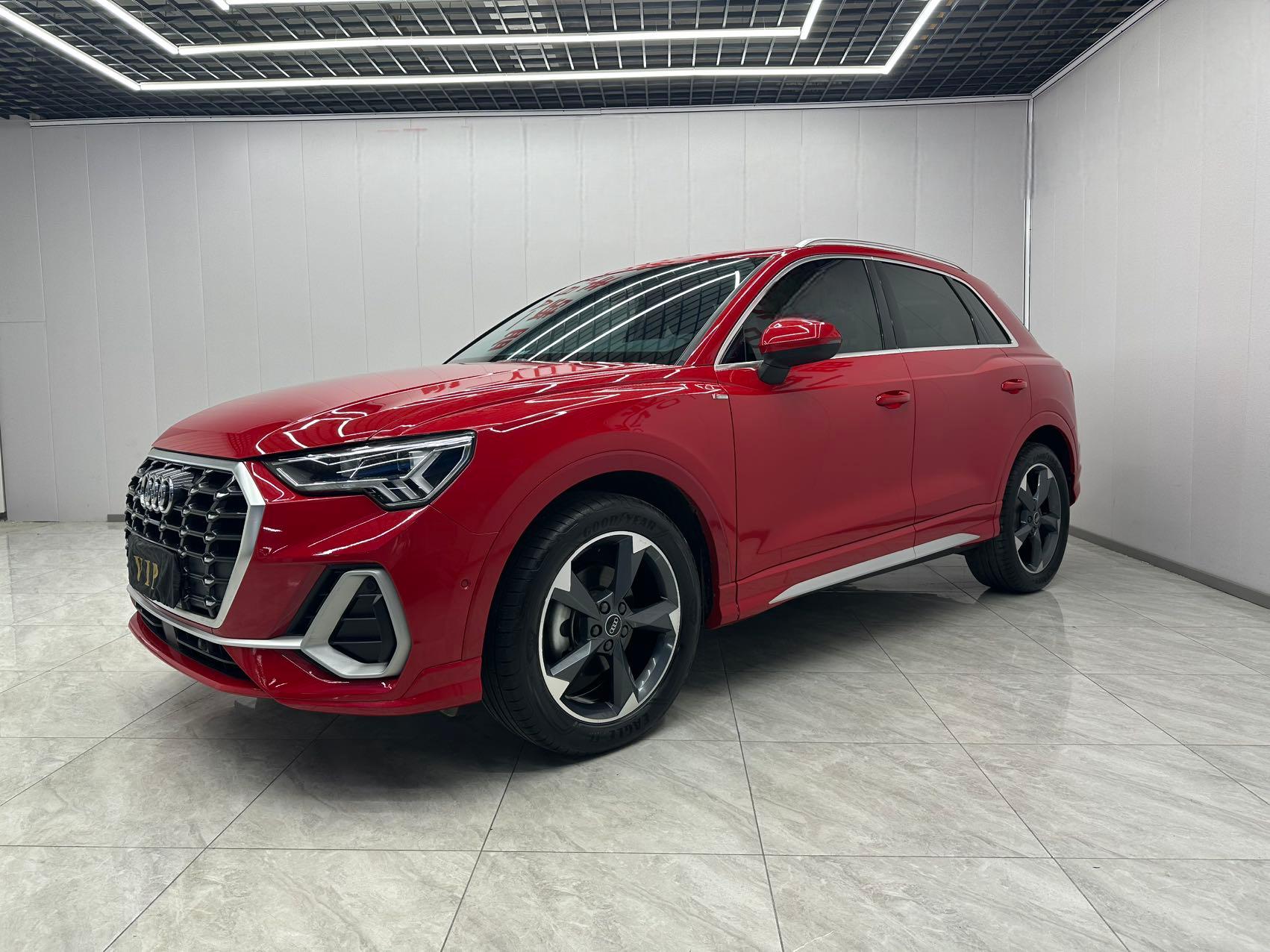 Audi Q3 2021 года  35 TFSI Sportline