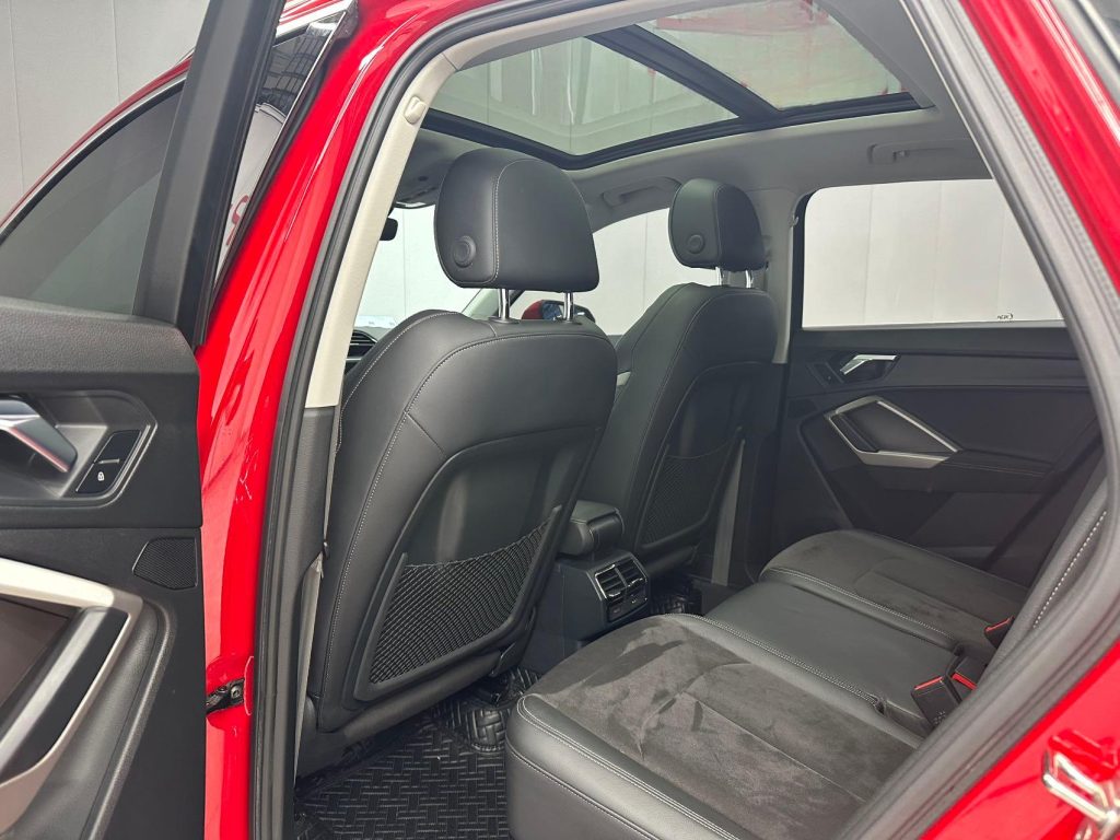 Audi Q3 2021 года 35 TFSI Sportline - Huishida Trading