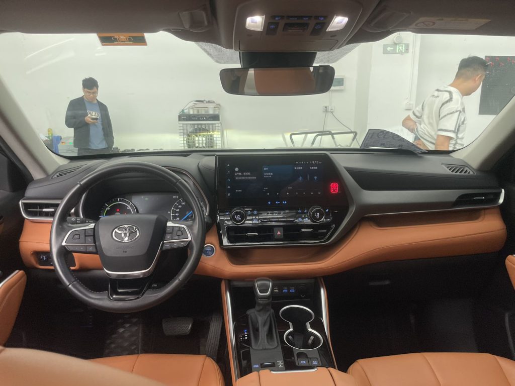 Toyota Highlander 2022 Dual-Hybrid 2.5L 4WD Premium Edition 7-местный - Huishida Trading