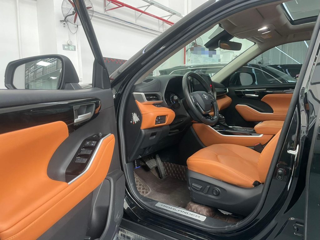 Toyota Highlander 2022 Dual-Hybrid 2.5L 4WD Premium Edition 7-местный - Huishida Trading