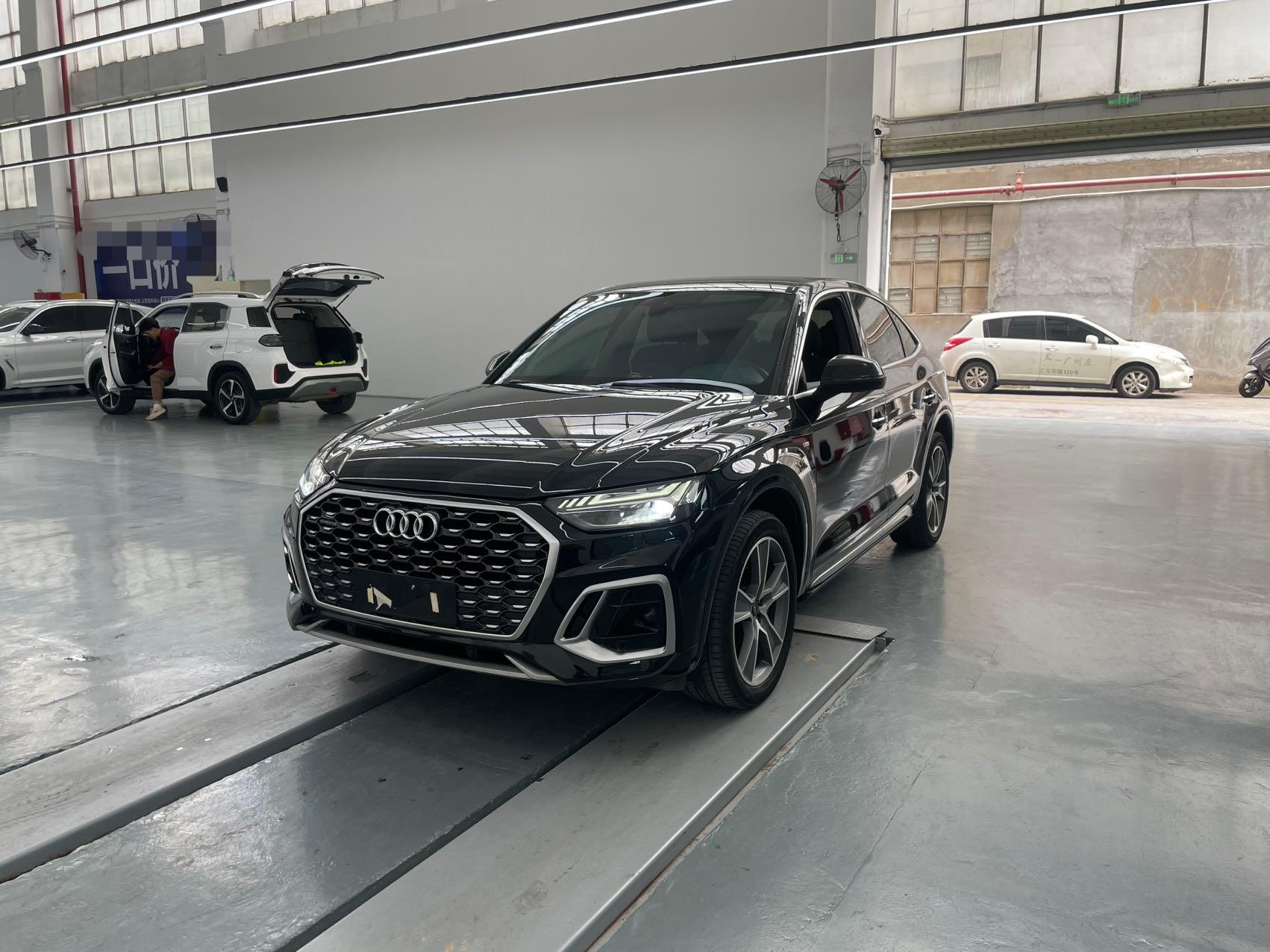 Audi Q5L Sportback  2021 года  45 TFSI Luxury