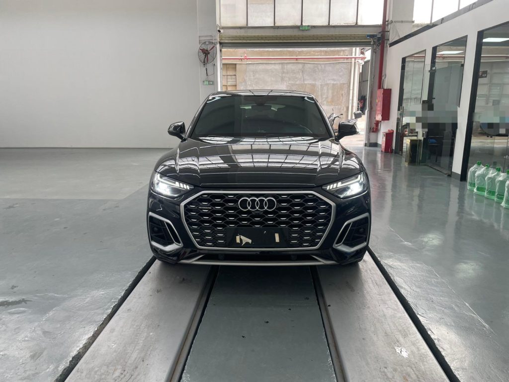 Audi Q5L Sportback 2021 года 45 TFSI Luxury - Huishida Trading
