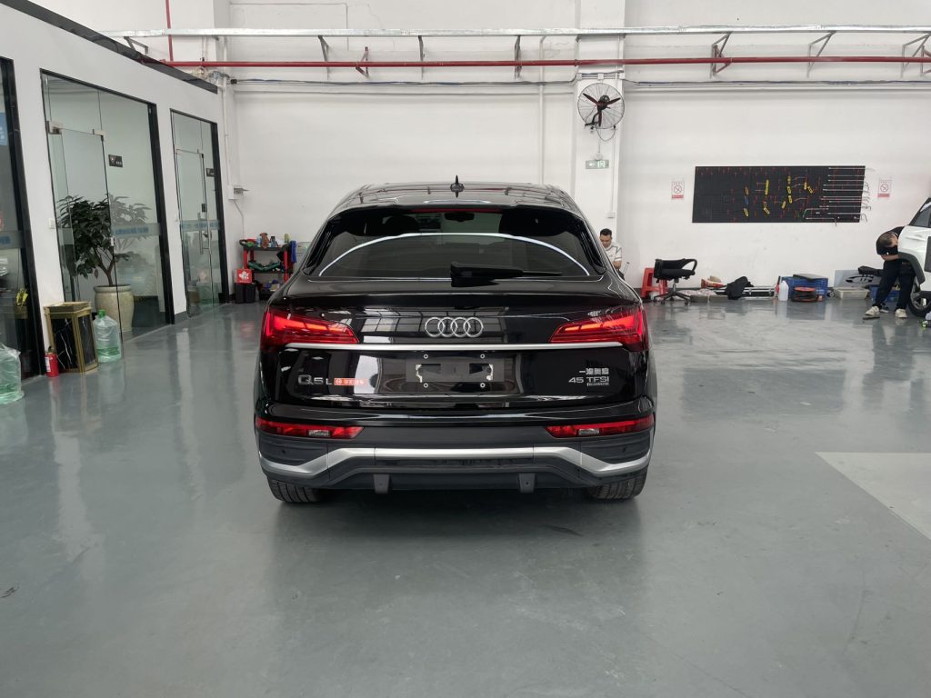 Audi Q5L Sportback 2021 года 45 TFSI Luxury - Huishida Trading