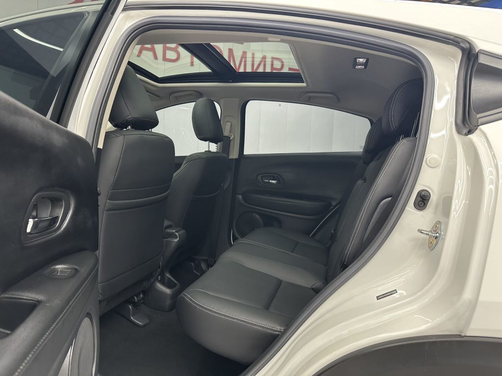 Honda Vezel 2020 1.5L CVT Pioneer Edition - Huishida Trading