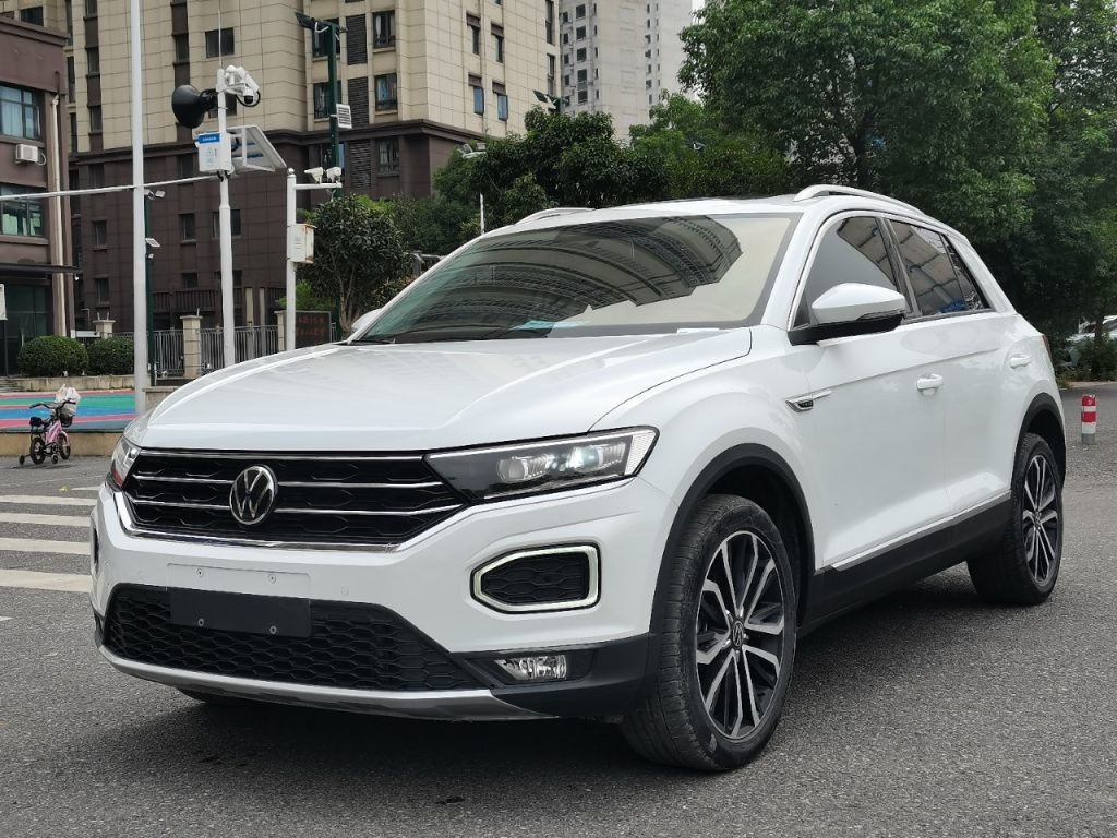 Volkswagen T-ROC 2022 280TSI DSG Двухколесный привод Comfort PLUS - Huishida Trading