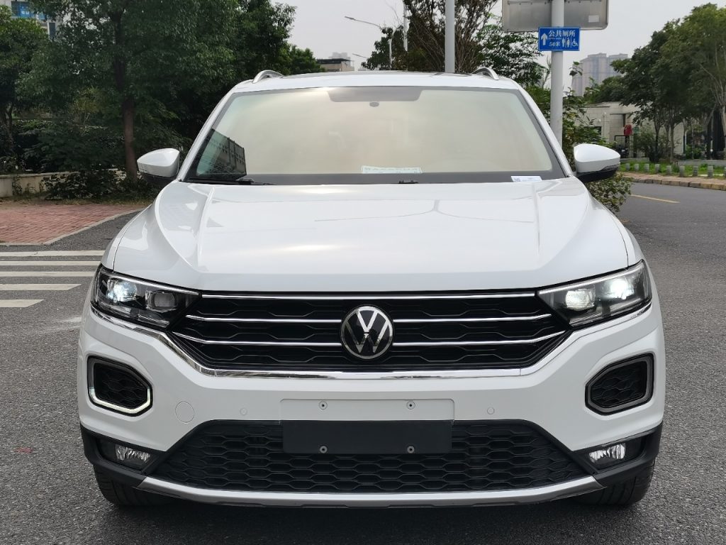 Volkswagen T-ROC 2022 280TSI DSG Двухколесный привод Comfort PLUS - Huishida Trading