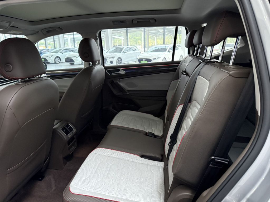 Volkswagen Tiguan L 2022 380TSI Automatic 4WD R-Line Flagship Edition 7-Seater - Huishida Trading