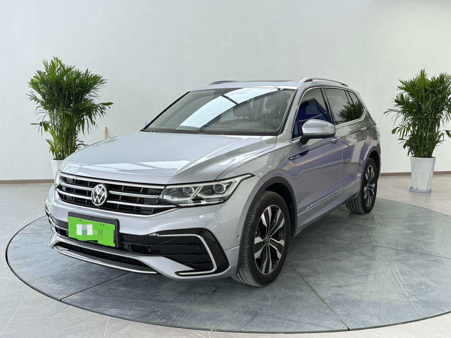 Volkswagen Tiguan L  2022 380TSI Automatic 4WD R-Line Flagship Edition 7-Seater