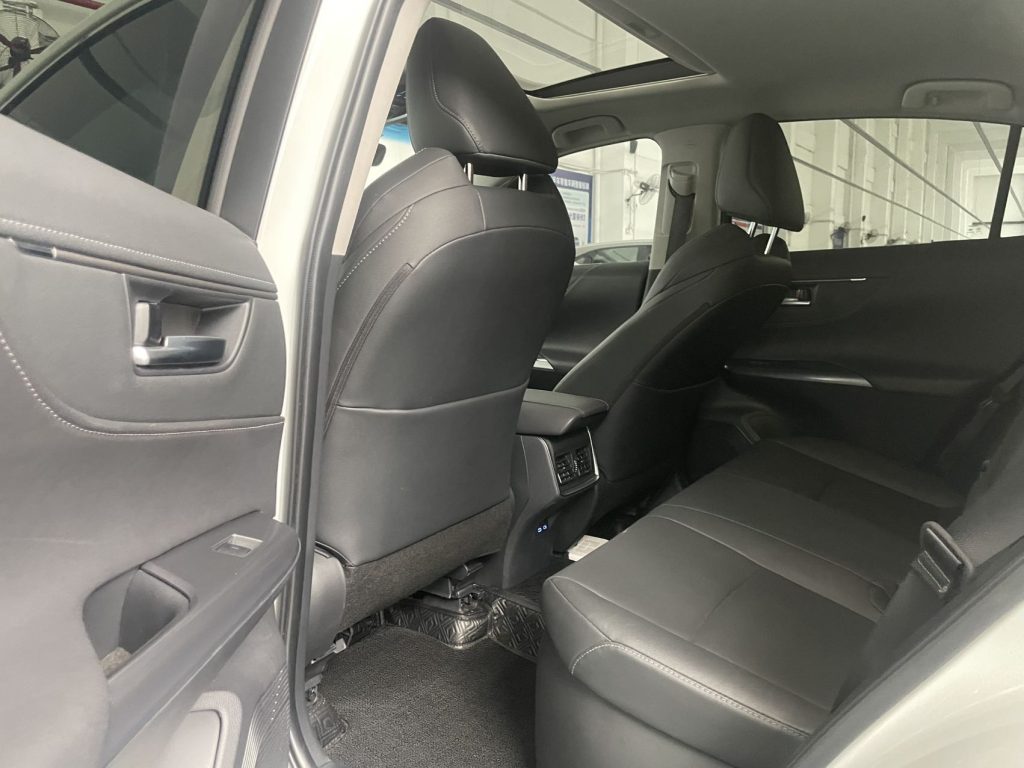 Toyota Venza 2022 Dual-Hybrid 2.5L CVT Front-Wheel Drive Luxury Edition - Huishida Trading