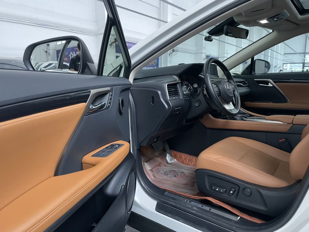 Lexus RX 2020 Facelift 300 FWD Elegance Edition - Huishida Trading