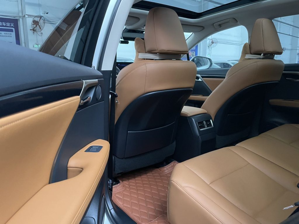 Lexus RX 2020 Facelift 300 FWD Elegance Edition - Huishida Trading