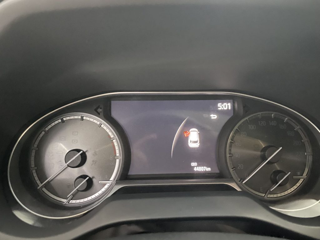 Toyota Harrier 2022 года 2,0 л CVT Двухколесный привод Luxury Edition - Huishida Trading