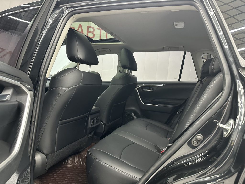 Toyota RAV4 2021 года 2,0 л CVT с передним приводом Style PLUS Edition - Huishida Trading