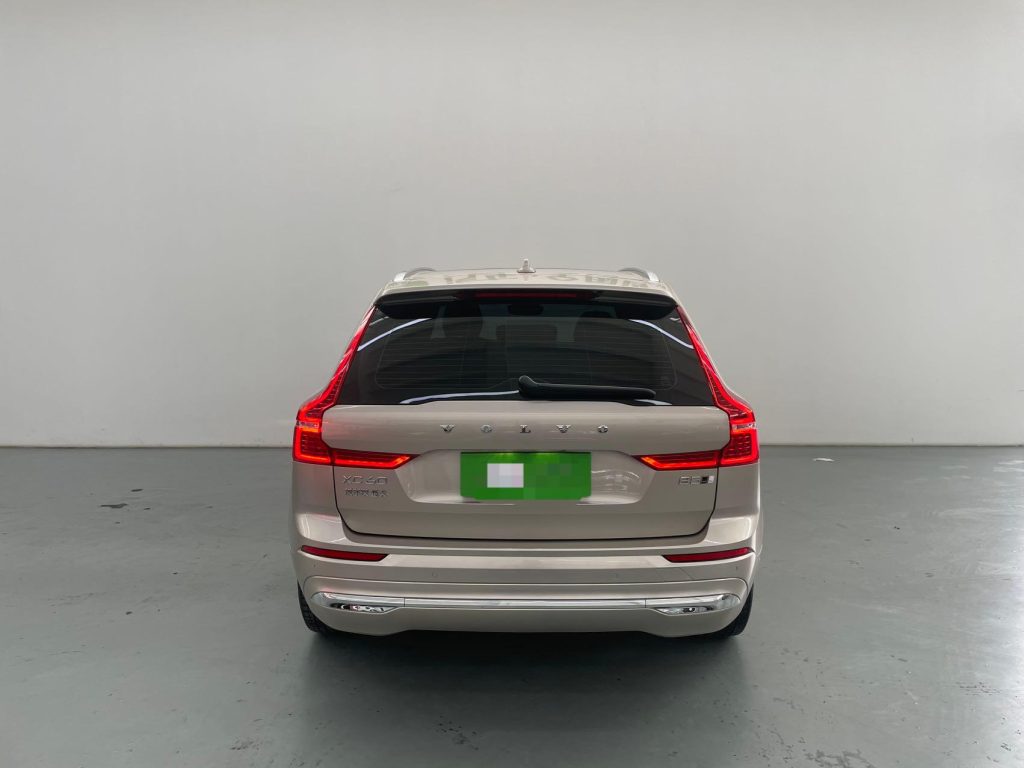 Volvo XC60 2023 года B5 AWD Inscription Luxury Edition - Huishida Trading