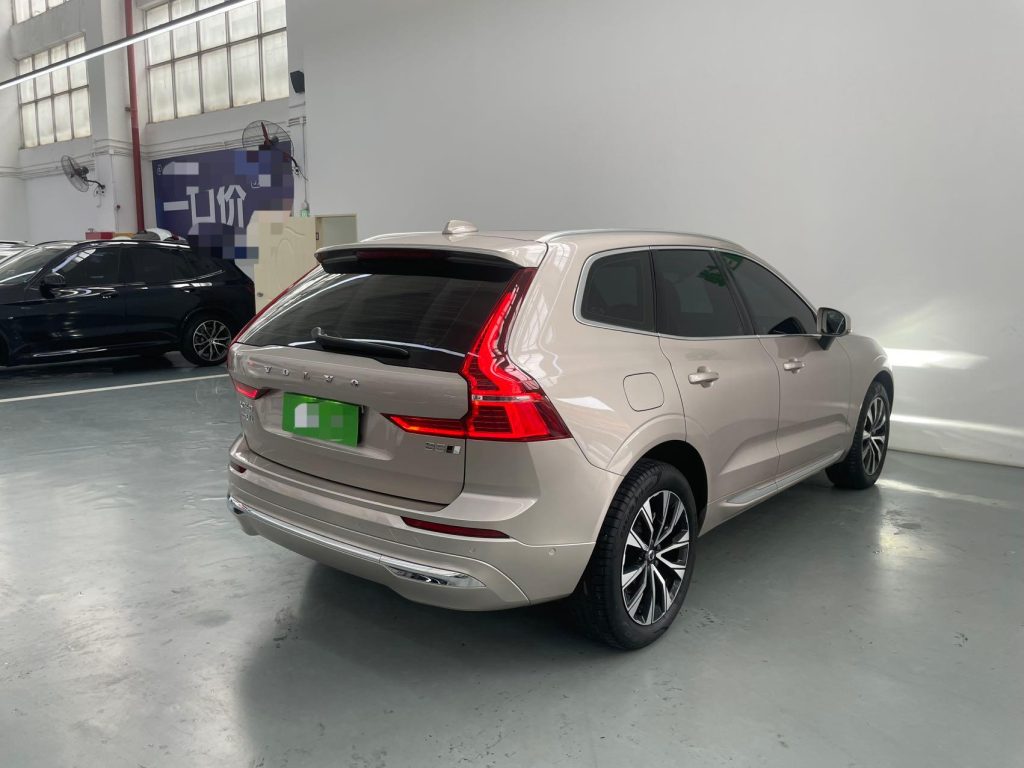 Volvo XC60 2023 года B5 AWD Inscription Luxury Edition - Huishida Trading