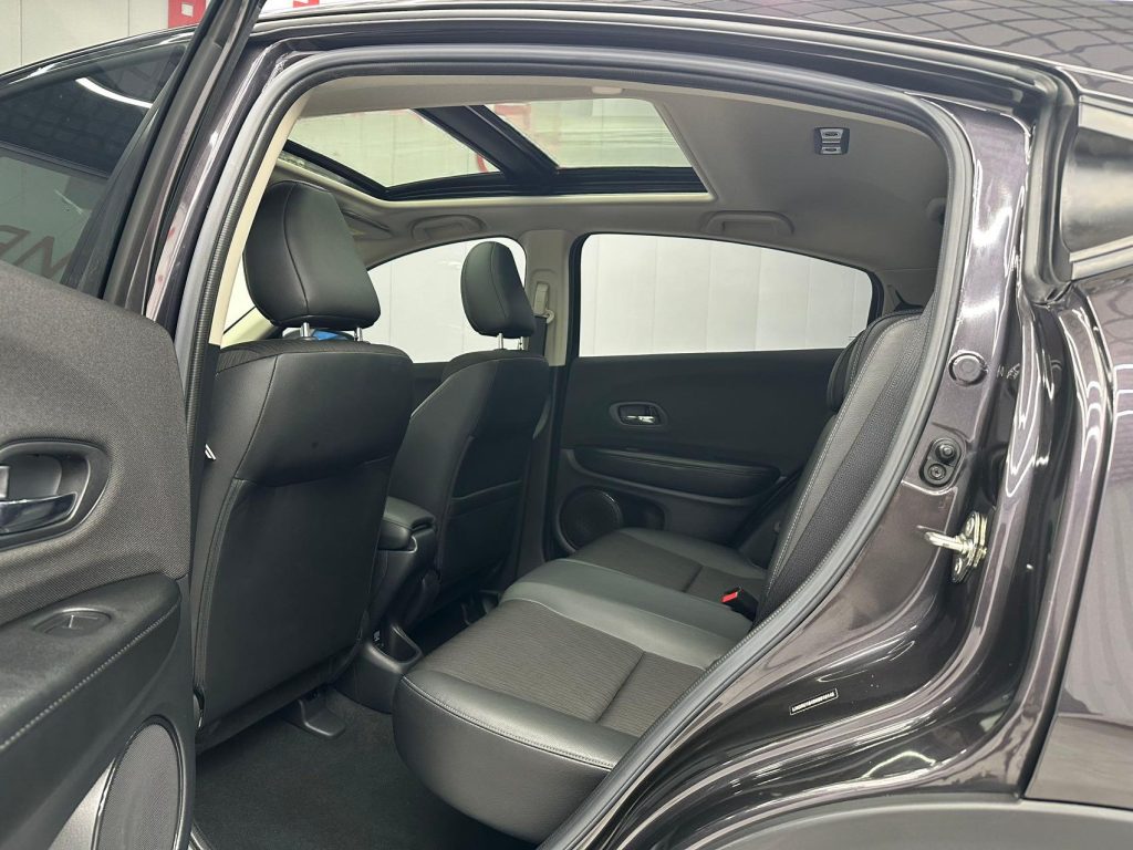 Honda Vezel 2022 1.5L CVT Phantom Night Pioneer Edition - Huishida Trading