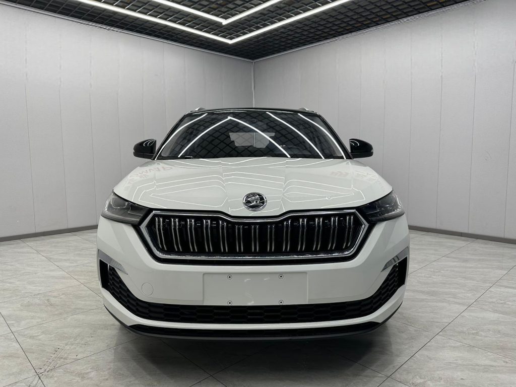 Škoda Kamiq 2022 GT 1,5 л Автоматическая коробка передач Premium Edition - Huishida Trading