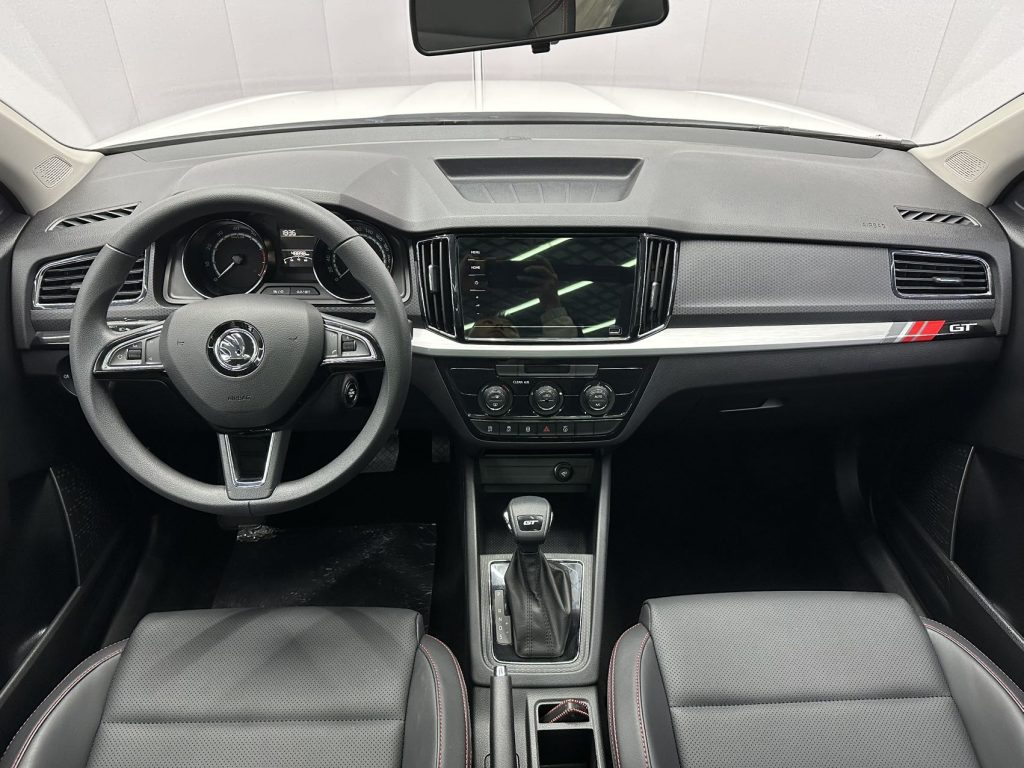 Škoda Kamiq 2022 GT 1,5 л Автоматическая коробка передач Premium Edition - Huishida Trading