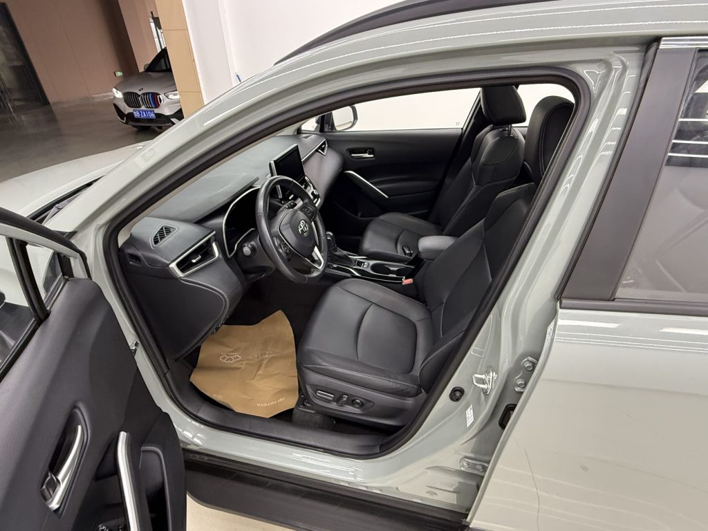 2022 Toyota Corolla Cross 2.0L Flagship Edition - Huishida Trading