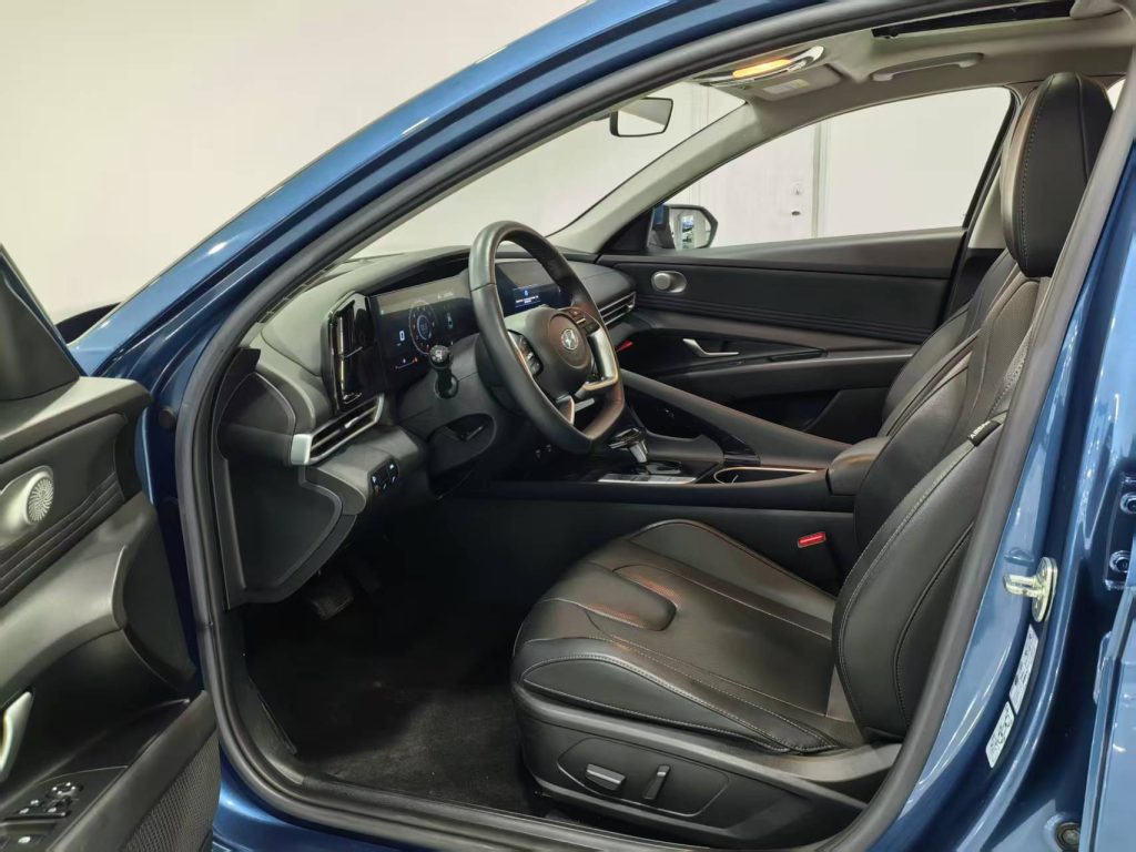 Hyundai Elantra 2022 1.5L CVT LUX Premium Edition - Huishida Trading