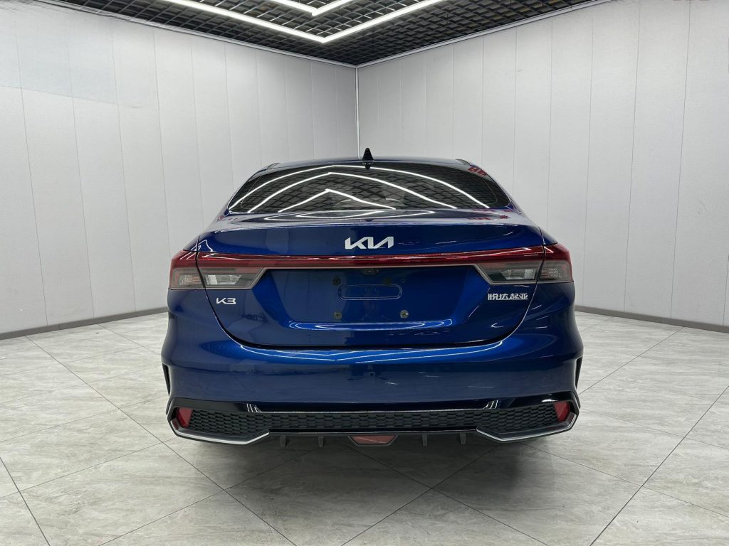 Kia K3 2023 1,5 л CVT Premium Edition - Huishida Trading
