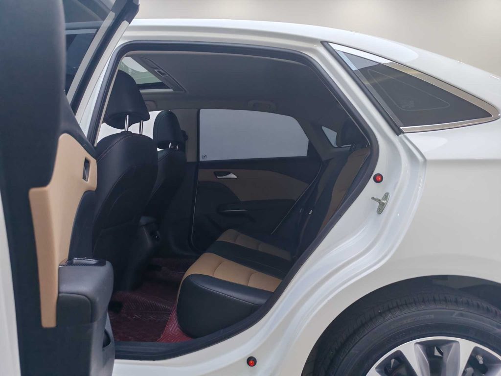 Chevrolet Monza 2022 года 320 Автоматическая коробка передач Enjoy Sunroof Edition - Huishida Trading