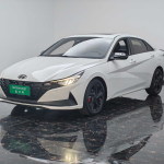 Hyundai Elantra  2022 года  1,5 л CVT  20-летие