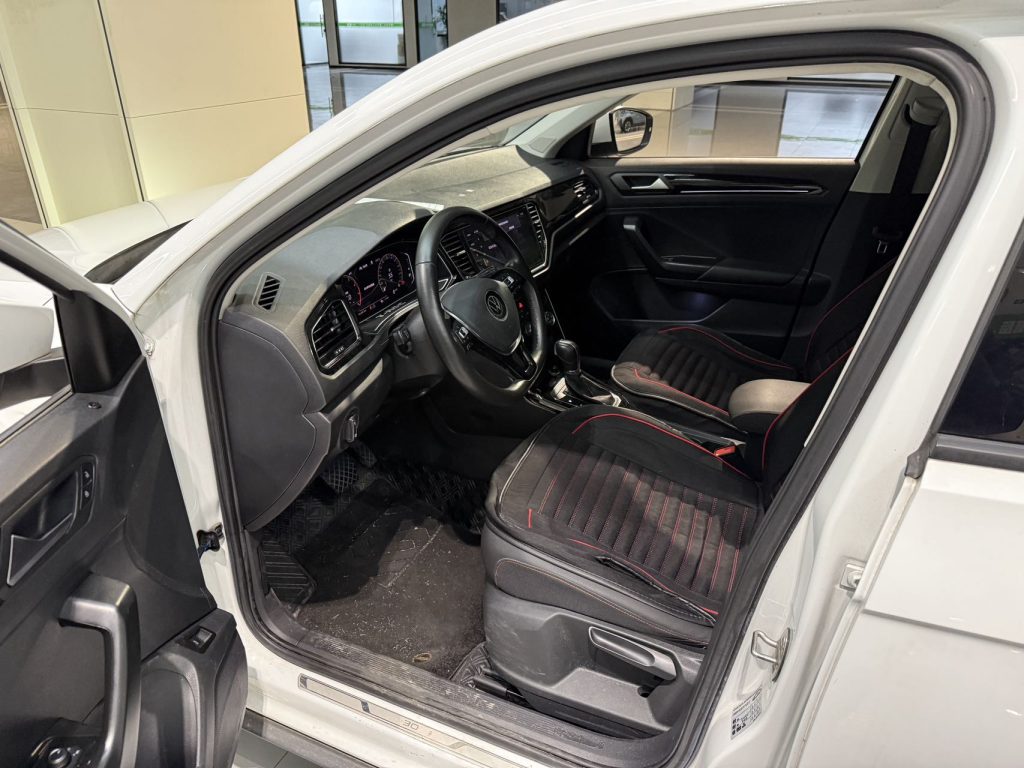 Volkswagen T-ROC 2021 года 280TSI DSG Передний привод Комфорт Smart Connect 30-летие - Huishida Trading