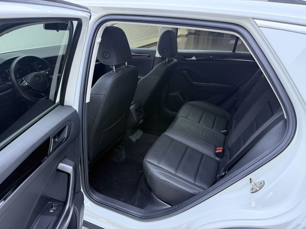 Volkswagen T-ROC 2022 года 280TSI DSG Передний привод Comfort PLUS - Huishida Trading