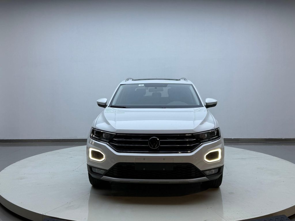 Volkswagen T-ROC 2022 года 280TSI DSG Передний привод Comfort PLUS - Huishida Trading