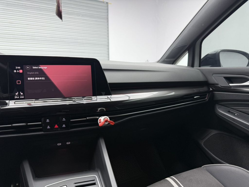 Volkswagen Golf 2023 280TSI DSG R-Line - Huishida Trading