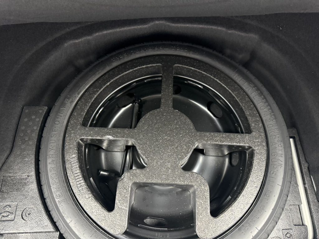 Volkswagen Golf 2023 280TSI DSG R-Line - Huishida Trading