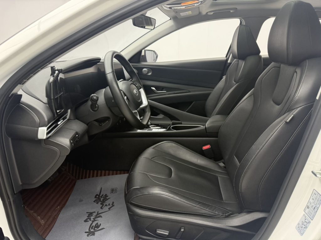 ELANTRA Модель 2022 года 1,5 л CVT LUX Prestige Edition - Huishida Trading