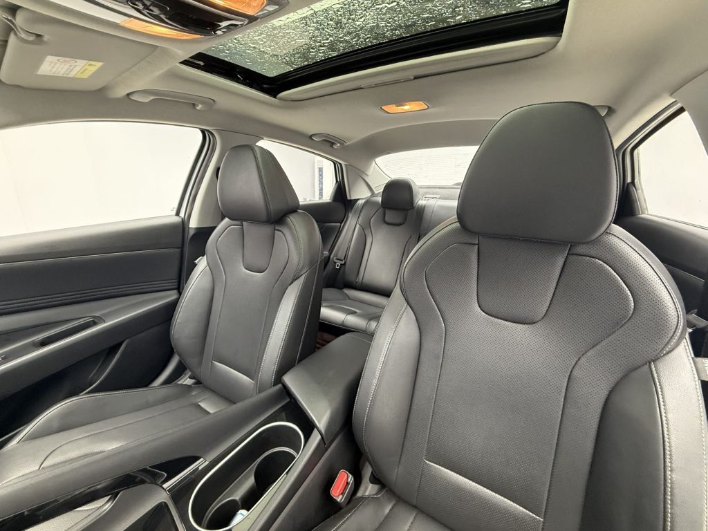 ELANTRA Модель 2022 года 1,5 л CVT LUX Prestige Edition - Huishida Trading