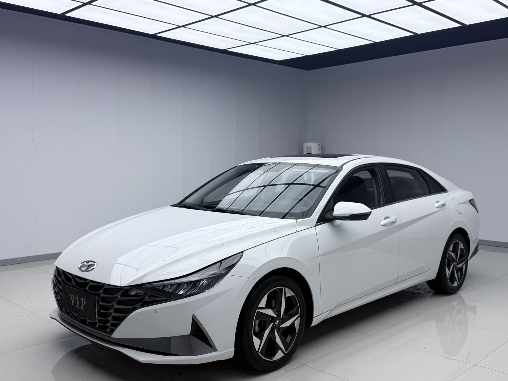 ELANTRA  Модель 2022 года 1,5 л CVT LUX Prestige Edition