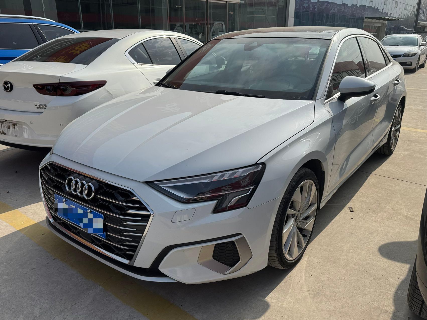 Модель 2022 Audi A3L  Limousne 35 TFSI стильно-спортивная версия